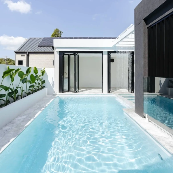 mosaico blanco para piscina