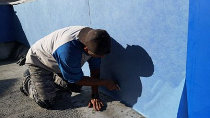 How to install the mosaic on galvanised steel