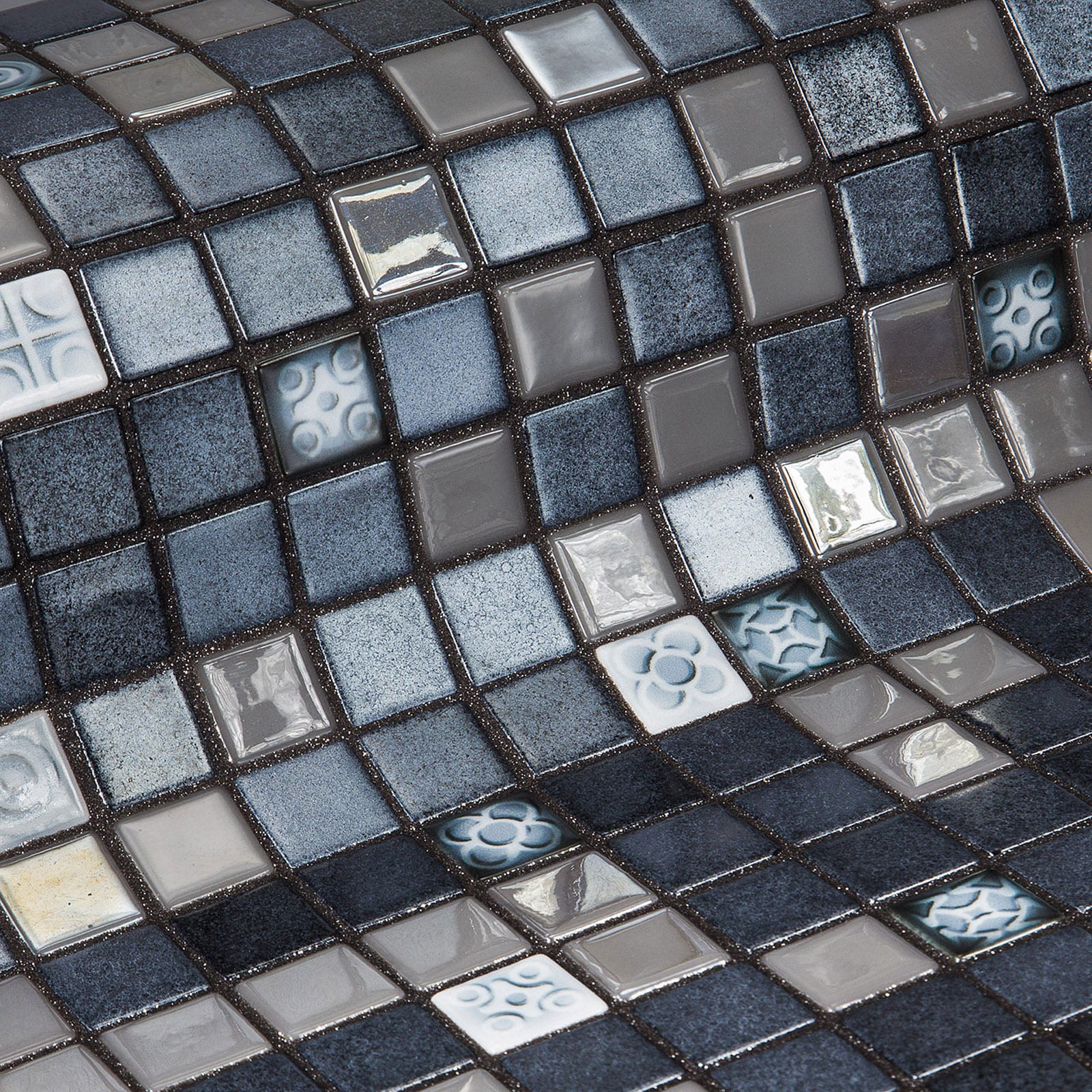 Mosaic Tile Topping Silver Bits - Ezarri