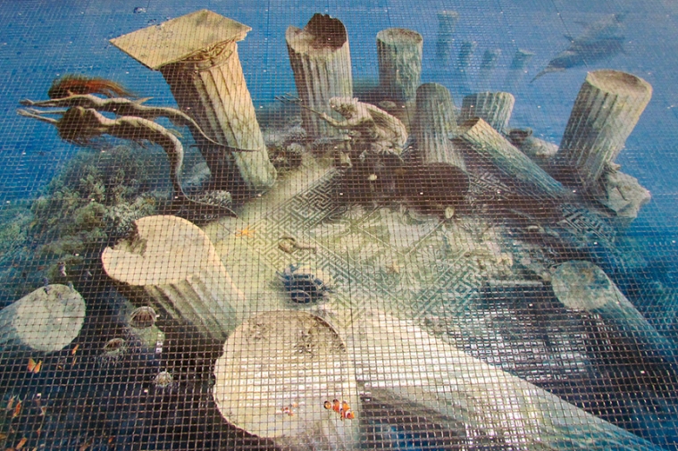 reasons to choose mosaic tiles for your pool