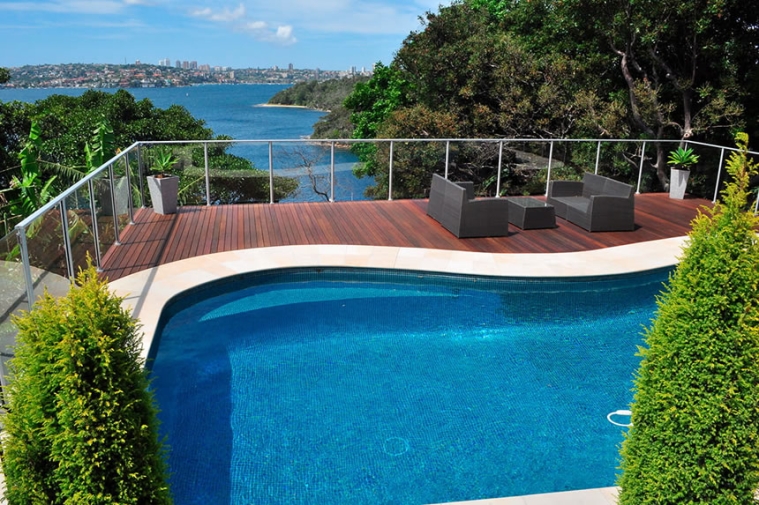 reasons to choose mosaic tiles for your pool