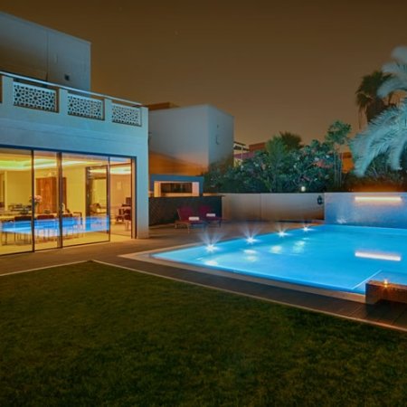 A private pool in Dubai