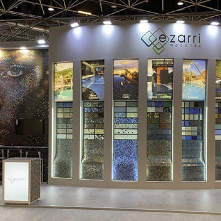 Ezarri en Piscine Global Europe 2018 en Lyon con todos sus colores y formatos