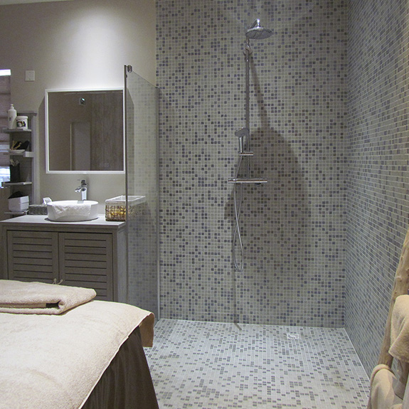 Mosaic-Room-Deco-Shower-Ezarri
